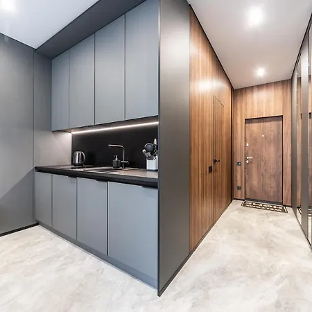 Premium Lux Apartments: French Quarter Studio with Spa Bath Kyiv Exterior photo