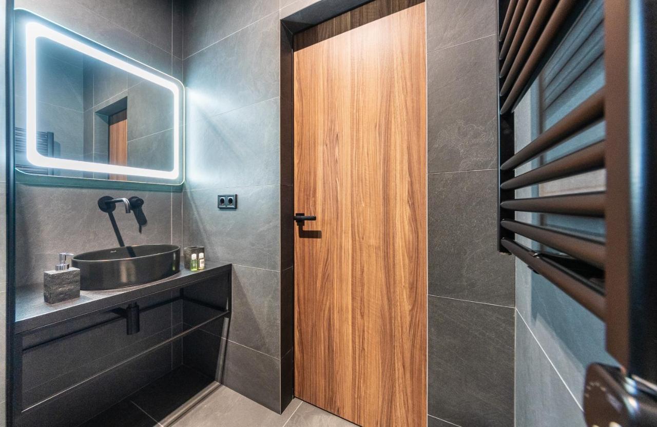 Premium Lux Apartments: French Quarter With Bath Apartment Kyiv