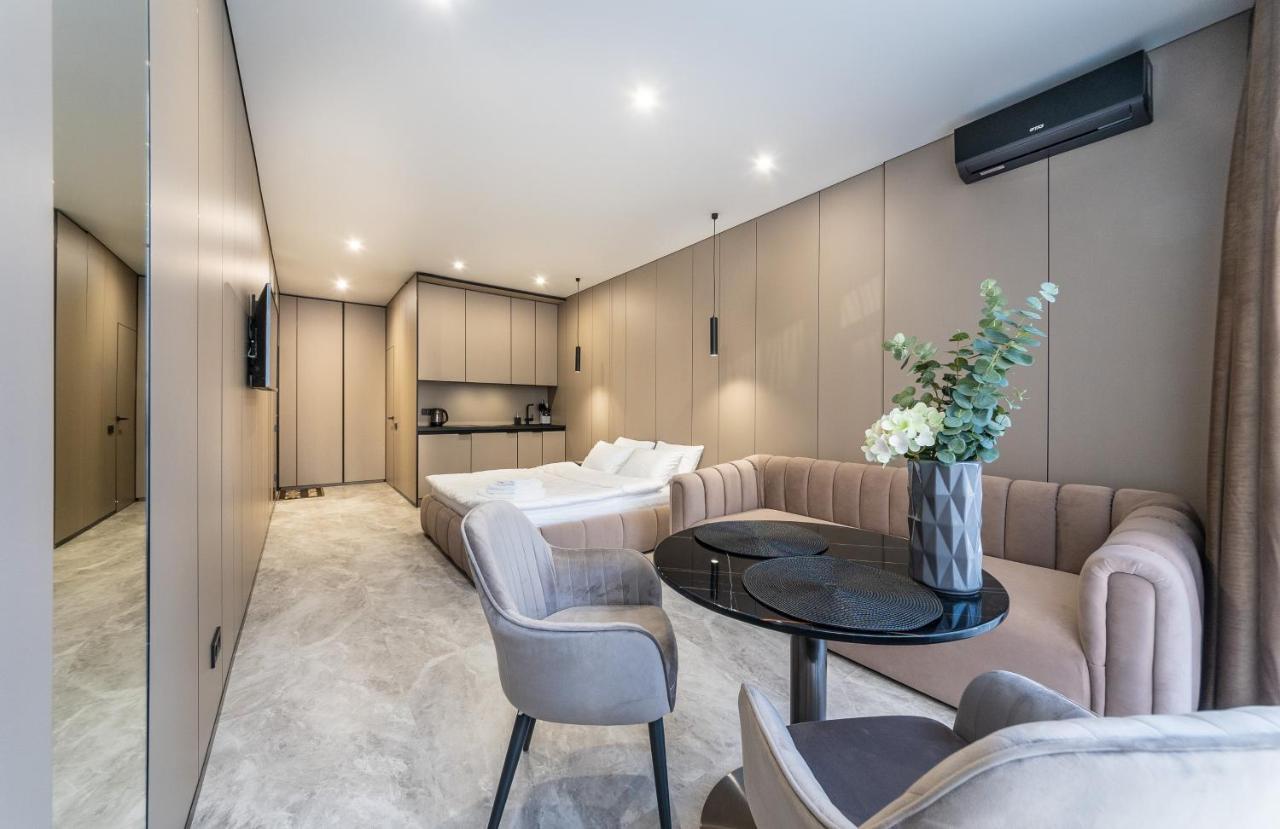 Premium Lux Apartments: French Quarter With Bath Apartment