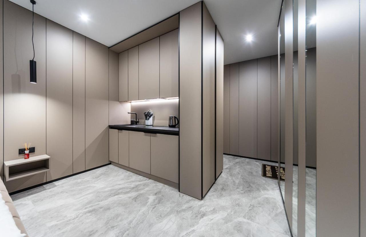 Premium Lux Apartments: French Quarter With Bath Apartment
