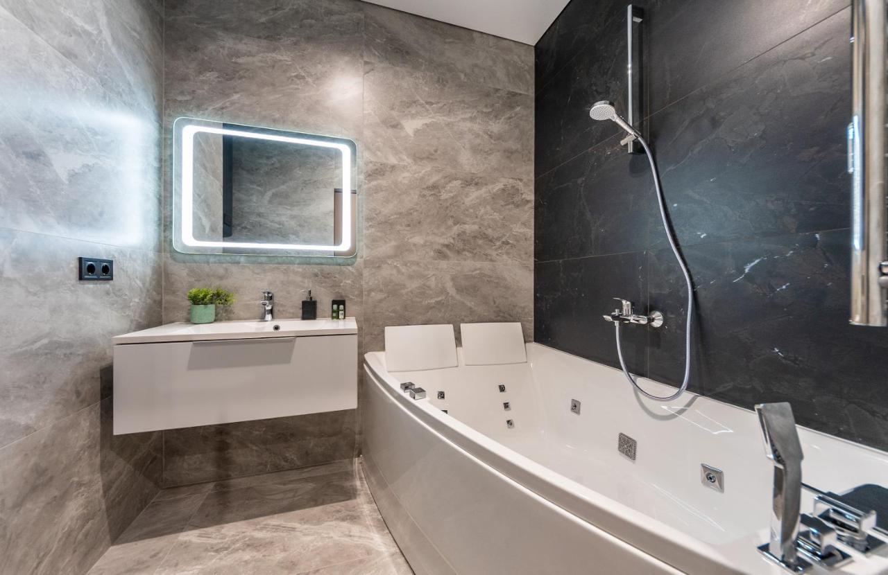 Apartment Premium Lux Apartments: French Quarter With Bath