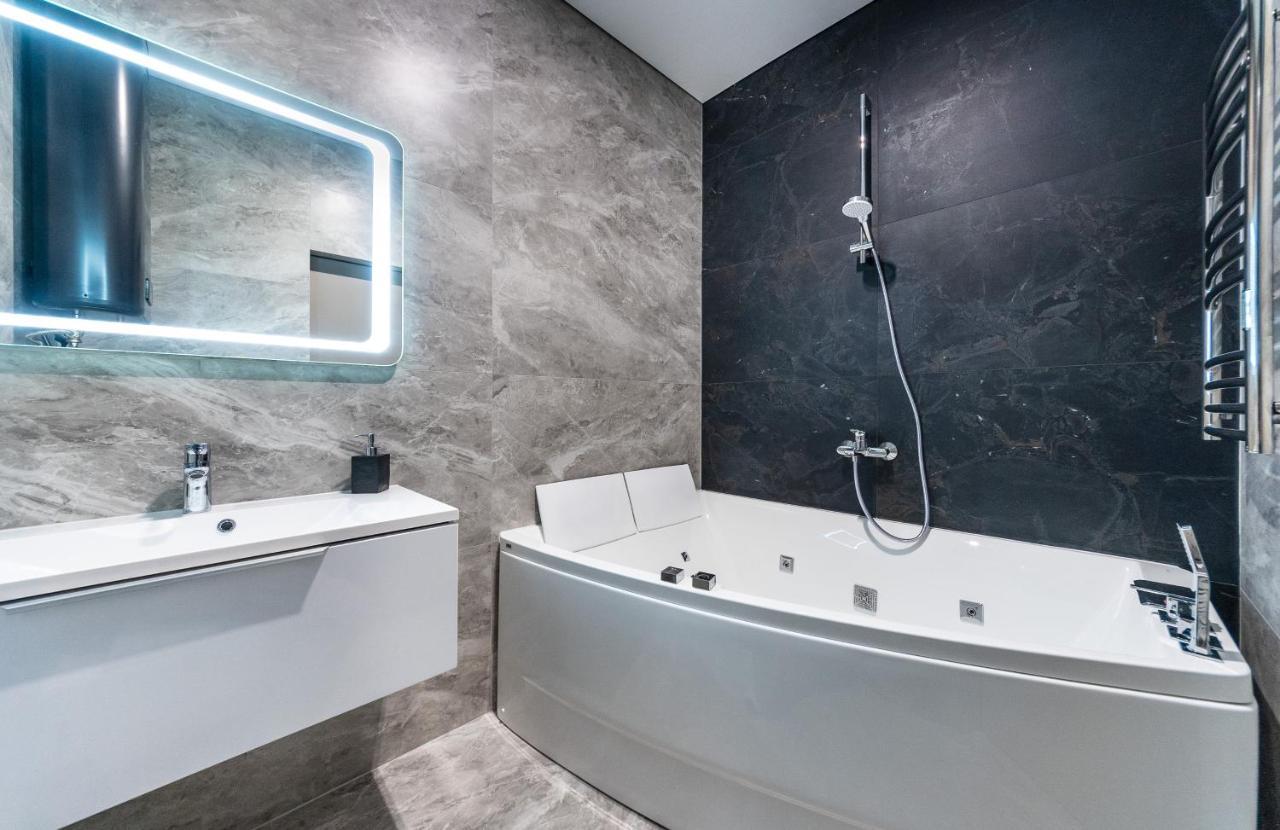 Apartment Premium Lux Apartments: French Quarter With Bath